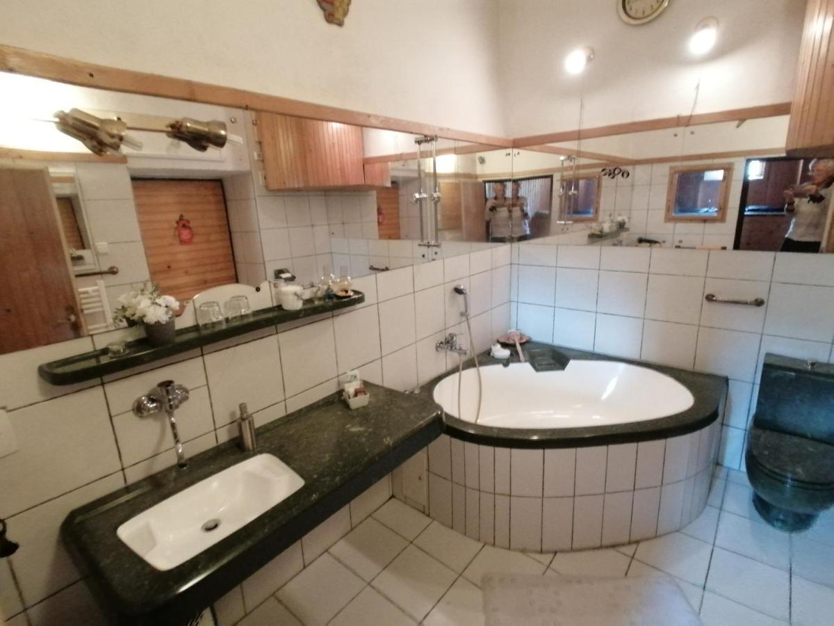 Gothic House Apartments Kremnica Bagian luar foto